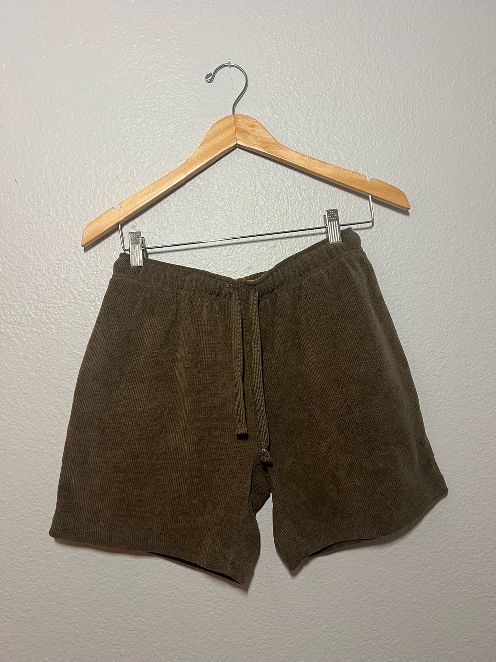 Negative Space Ribbed Shorts – Size Small